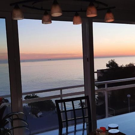 Jacqueline Apartment ซาลอว์ ภายนอก รูปภาพ