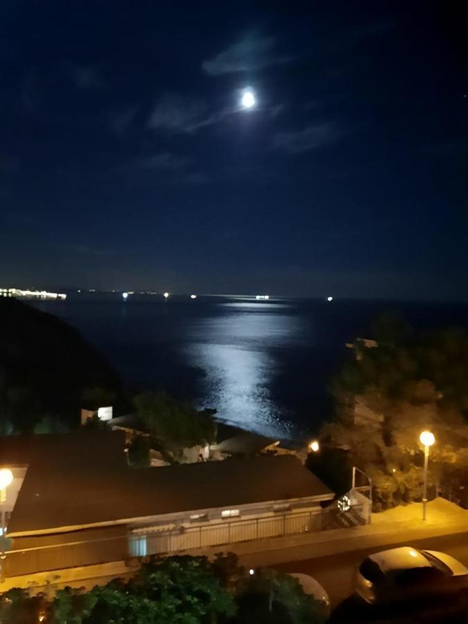 Jacqueline Apartment ซาลอว์ ภายนอก รูปภาพ