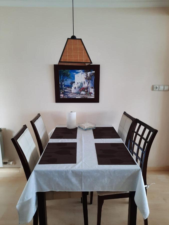 Jacqueline Apartment ซาลอว์ ภายนอก รูปภาพ